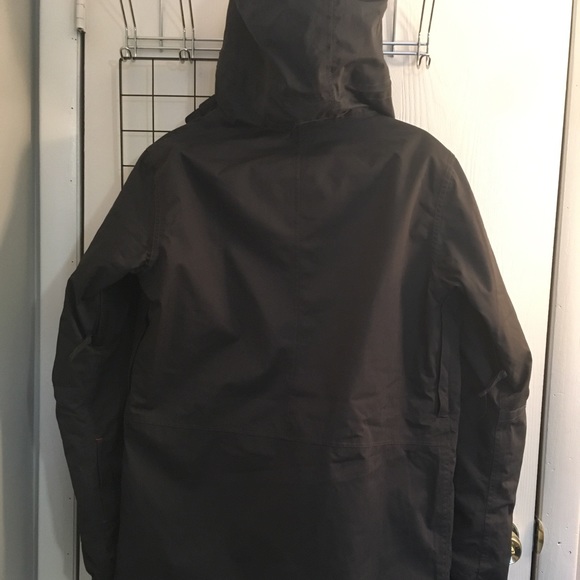 686 Insulated Snowboarding Jacket - Picture 3 of 3